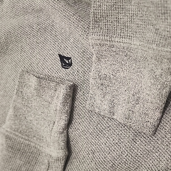 Grey Volcom shirt - Picture 9 of 11